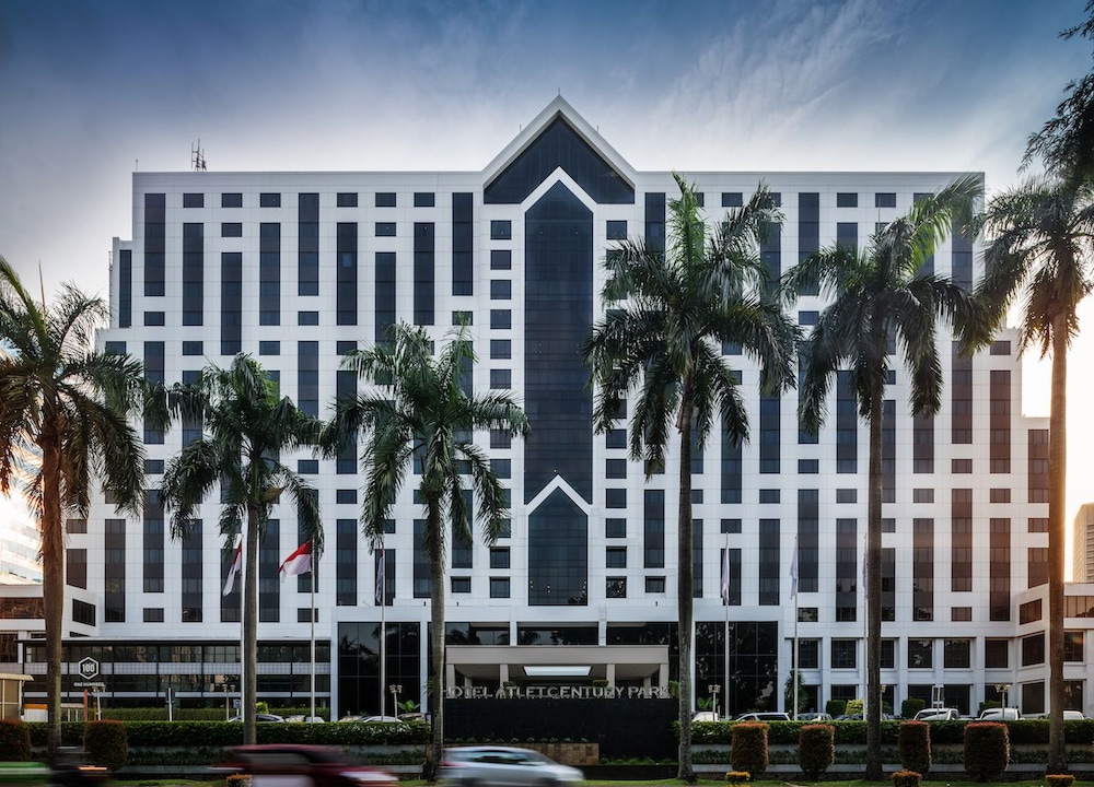 Century Park Hotel
