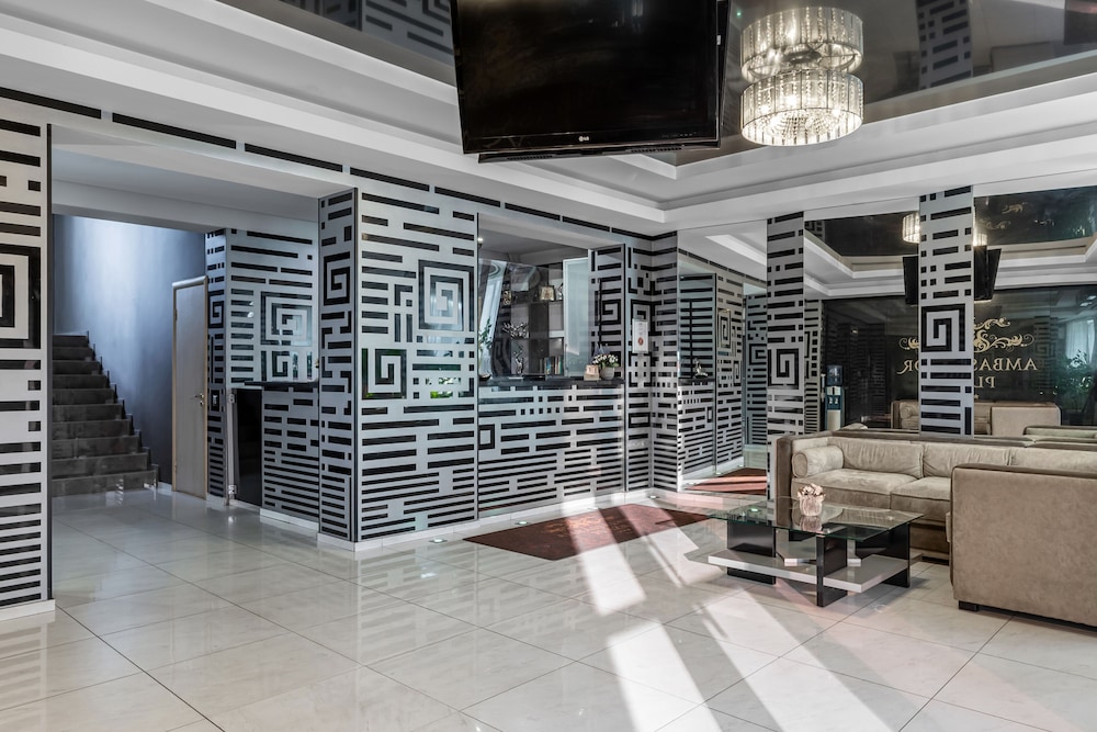 Photo - Ambassador Plaza