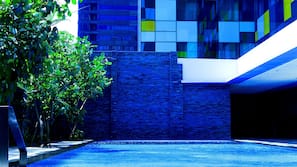 Kolam renang outdoor