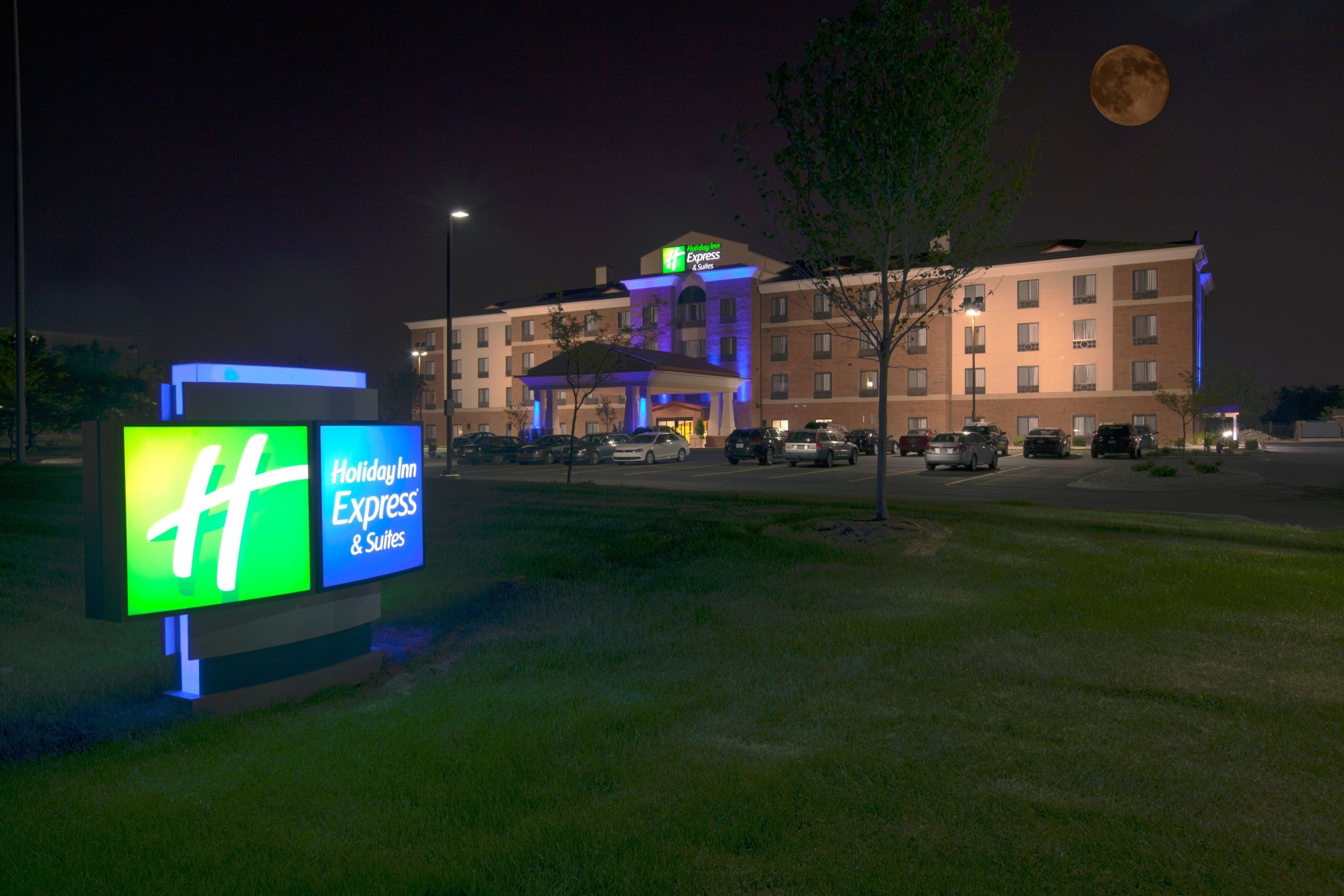 Holiday Inn Express and Suites Detroit North-Troy in Troy, United States