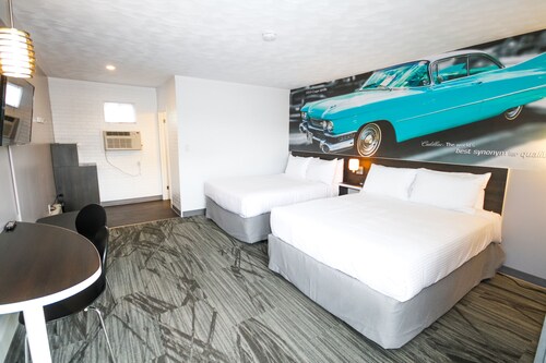 Check Expedia for Availability of Cadillac Motel