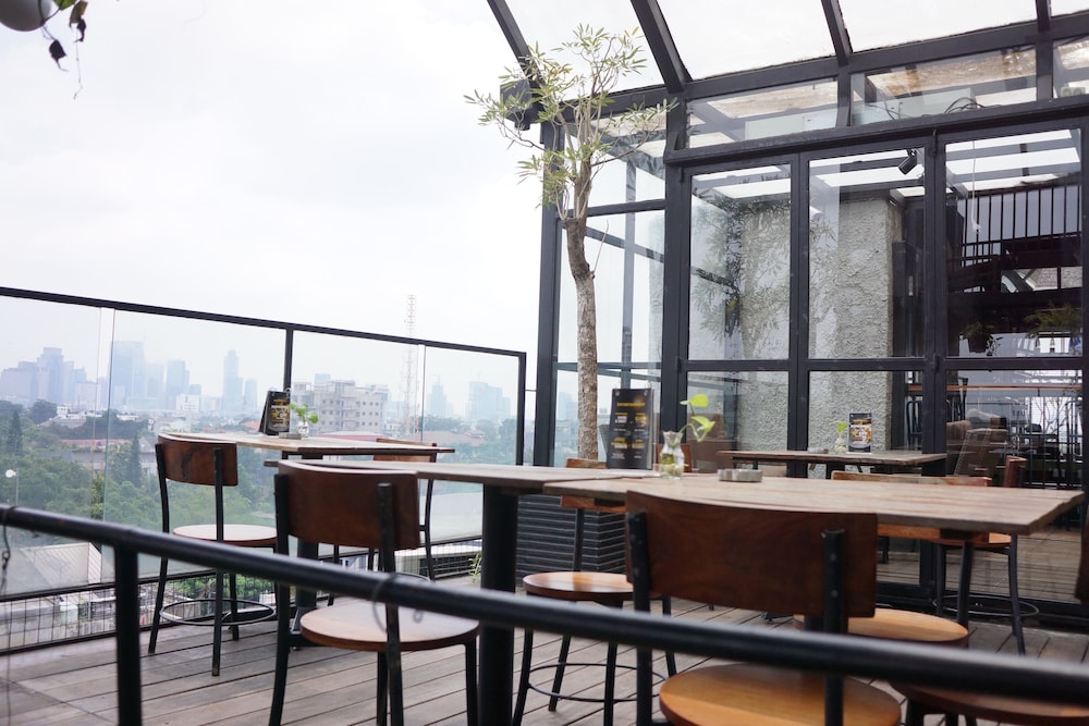 Liberta Hotel Kemang - Reviews, Photos & Rates | ebookers.com