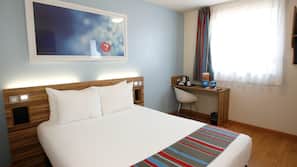 Hochwertige Bettwaren, Daunenbettdecken, Pillowtop-Betten, Schreibtisch