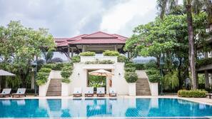 Outdoor pool, pool umbrellas