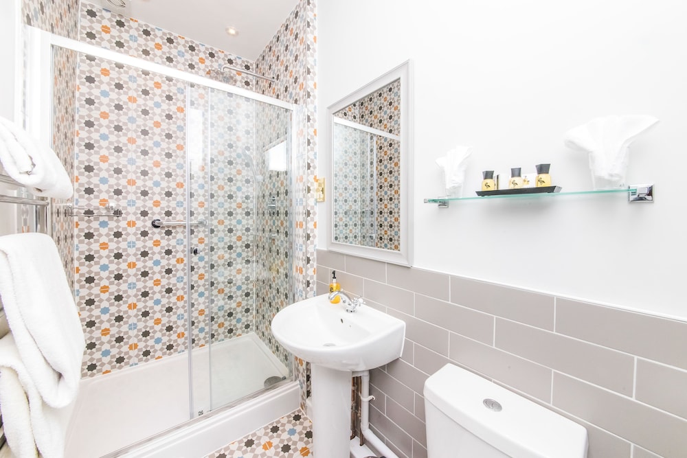 Bathroom, Oldfields House - Bed & Breakfast