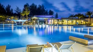 7 outdoor pools, pool umbrellas, pool loungers