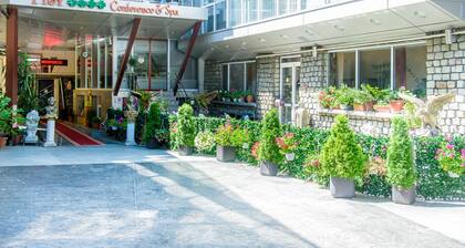 Grand Pier Boutique Hotel