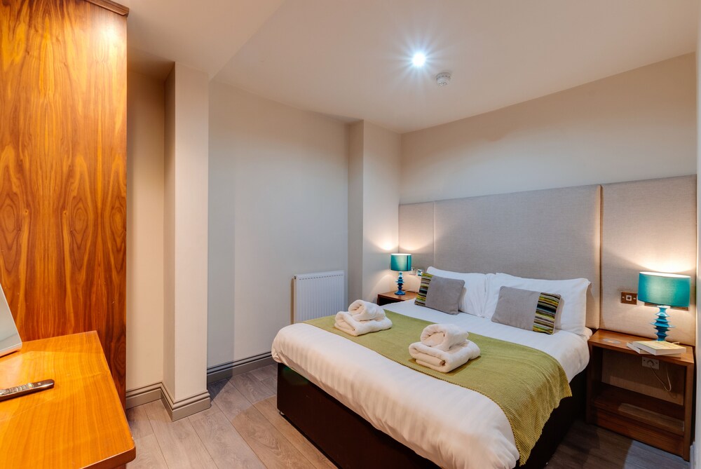 Room, Base Serviced Apartments - City Road