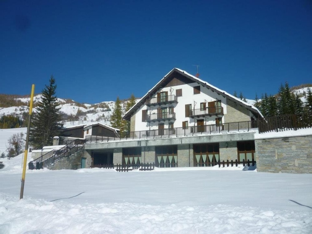 Hotel Cima Del Bosco in Sauze di Cesana, Italy