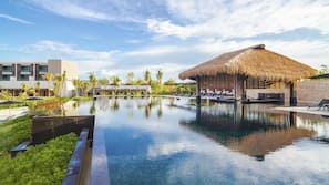 nizuc cancun mexicano caribe odysseus umbrellas loungers destinology exclusief gastronomie