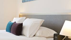 Minibar, in-room safe, desk, iron/ironing board