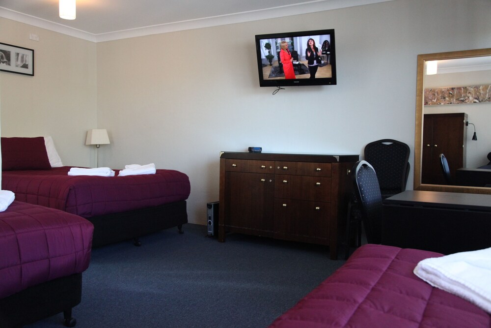 Titania Motel