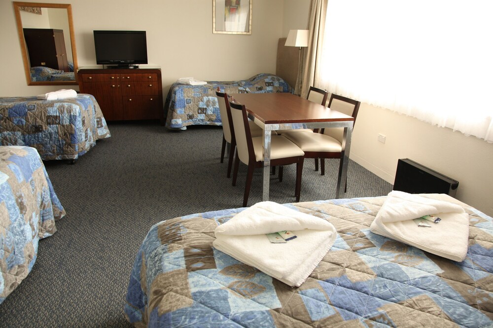 Titania Motel