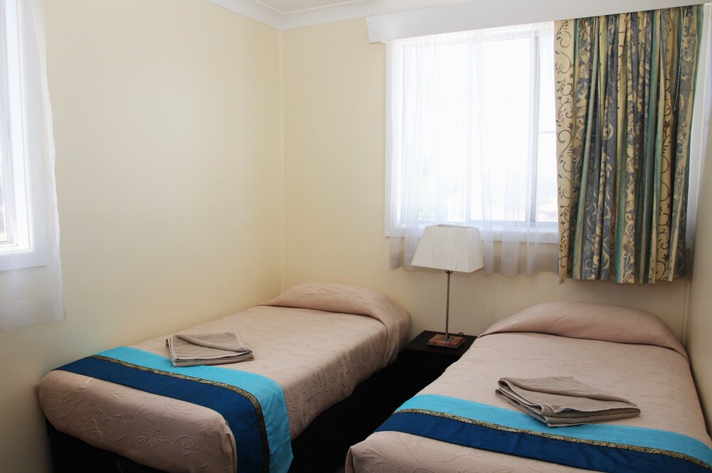 Titania Motel