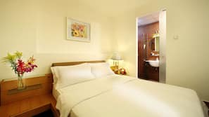 Minibar, in-room safe, desk, free WiFi