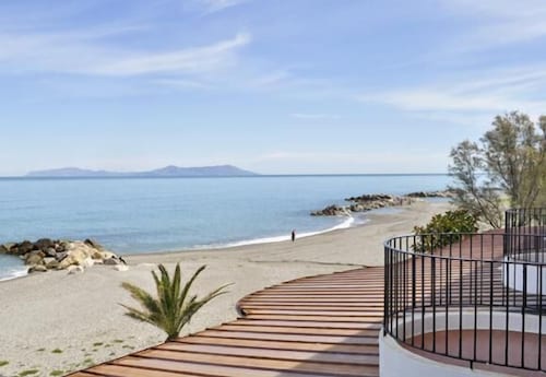 Hotel La Scogliera in Piraino, Italy