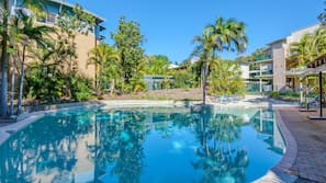 3 outdoor pools, pool loungers