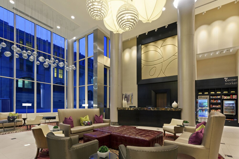 Fairfield Inn Suites New York Midtown Manhattan Penn Station 2018 City View Featured Image Lobby