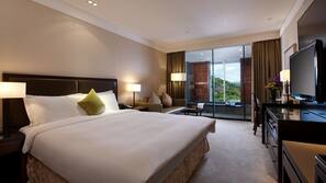 Premium bedding, down comforters, pillowtop beds, in-room safe