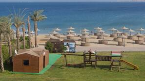 Plage privée, parasols, plongée sous-marine