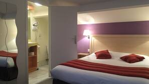 Coffre-forts dans les chambres, décoration personnalisée, bureau