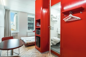 Family Room | Free WiFi, bed sheets