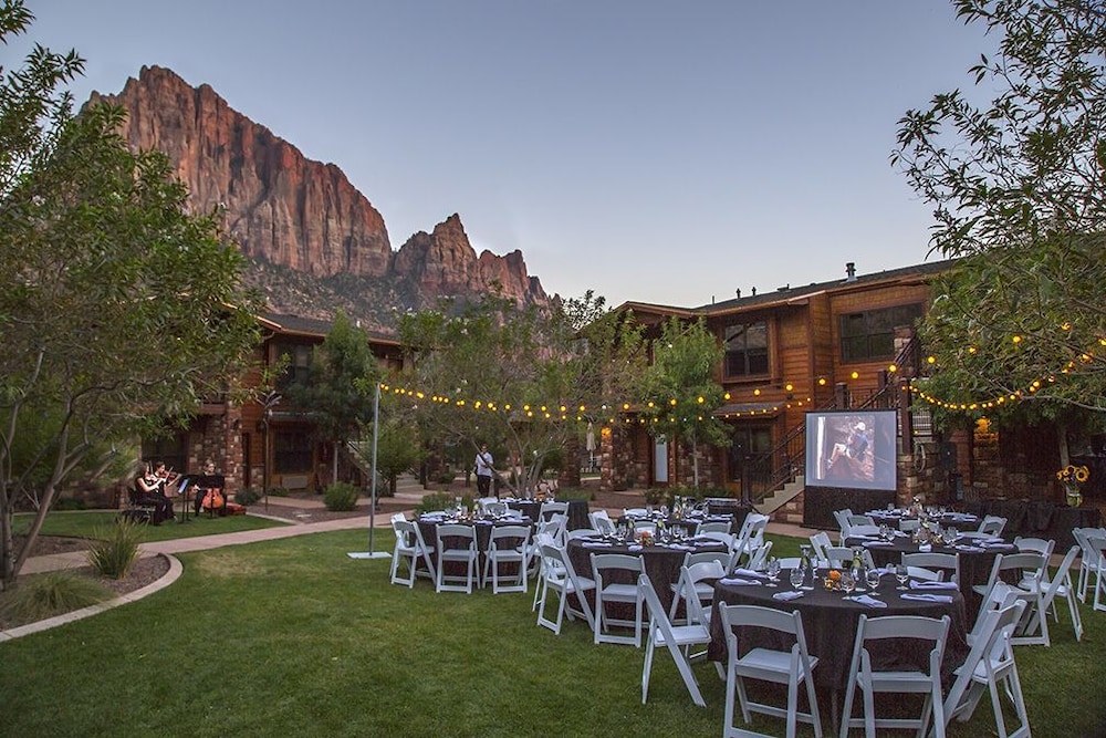 Meeting facility, Cable Mountain Lodge