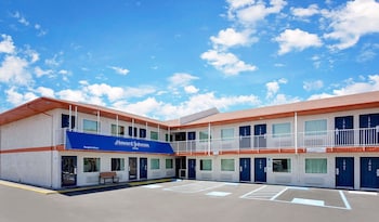 Howard Johnson by Wyndham Las Vegas near the Strip