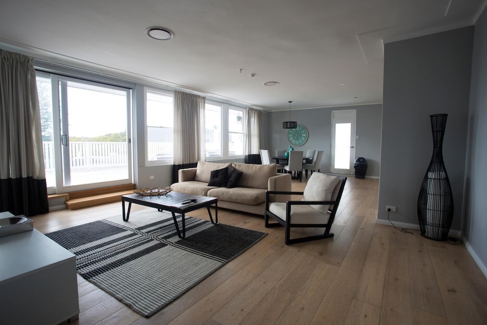 Living room, Seabreeze Hotel