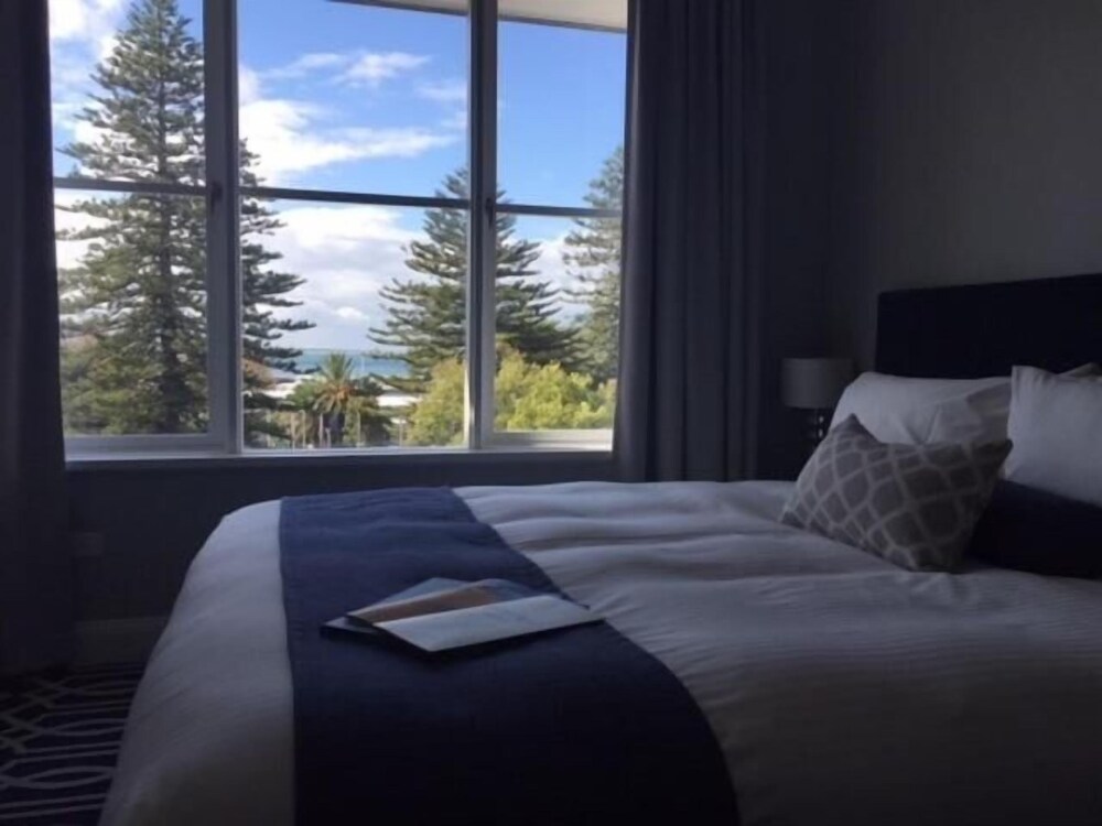 Seabreeze Hotel
