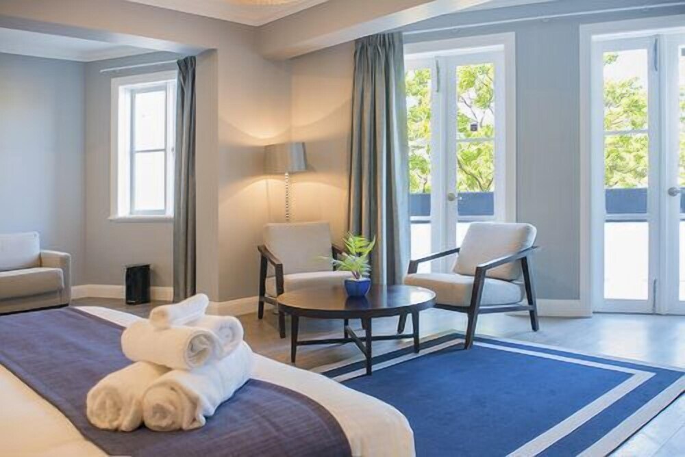 Seabreeze Hotel