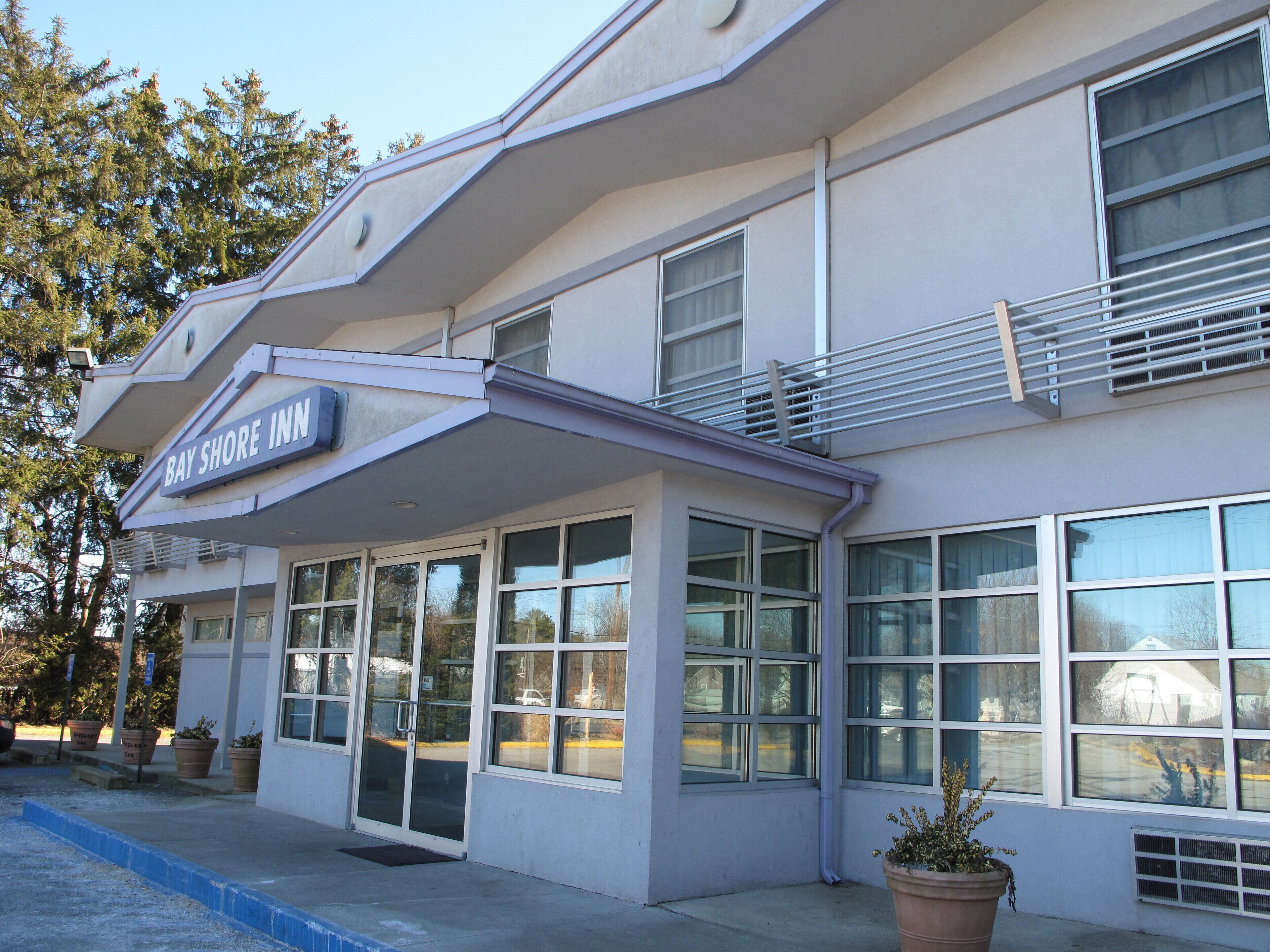 Bay Shore Inn in Bay Shore, United States