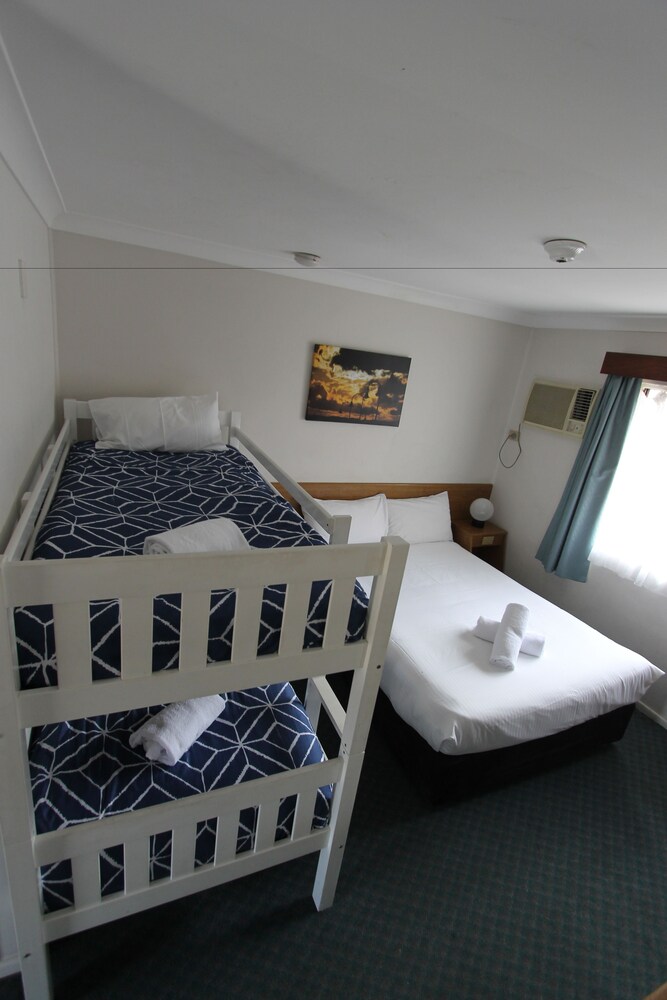 Toreador Motel