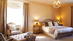 In-room safe, individually decorated, iron/ironing board, free WiFi
