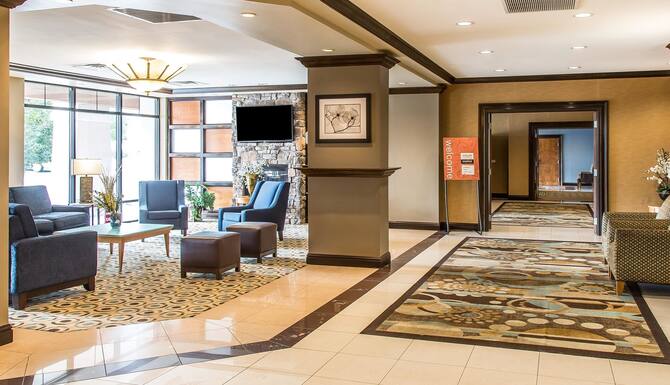 Comfort Inn Suites In Hartford Ct Expedia