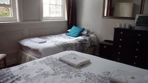 Free cots/infant beds, free WiFi