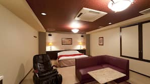 Premium bedding, minibar, individually decorated, individually furnished