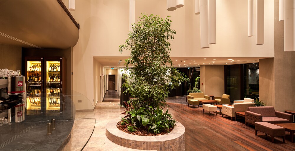 Kronwell Brasov Hotel 2018 Prices Expedia Co Uk Hotel Entrance Featured Image Lobby
