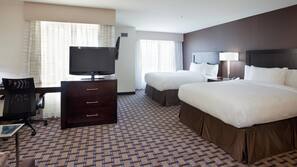 Pillowtop beds, in-room safe, desk, blackout drapes