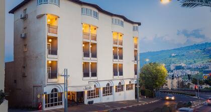 Jacob Tiberias by Jacob Hotels