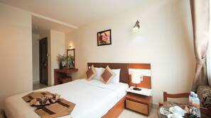 Minibar, desk, soundproofing, free WiFi