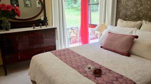 2 bedrooms, premium bedding, down comforters, individually decorated