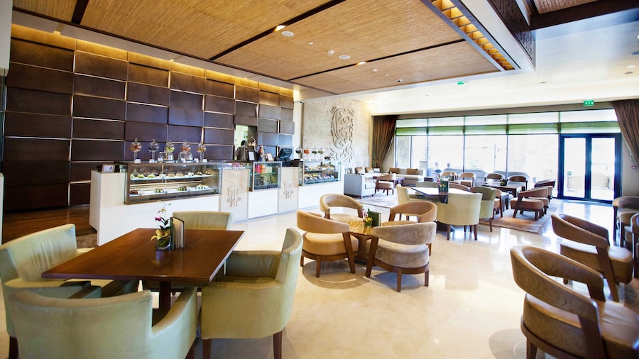 Sofitel Dubai The Palm Resort & Spa