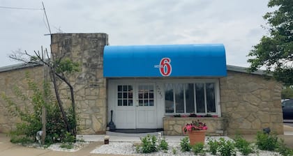 Motel 6 Hamburg, NY