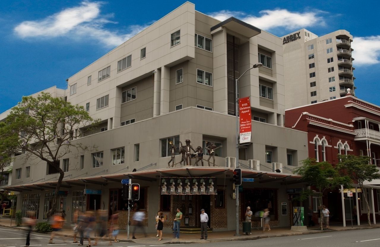 Base Backpackers Brisbane Uptown - Hostel
