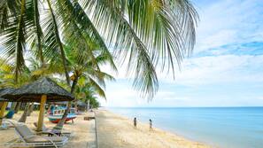 Private beach, sun loungers, beach umbrellas, beach bar