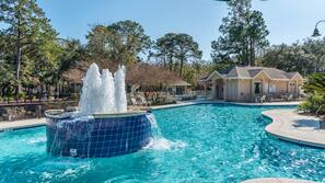 2 outdoor pools, pool umbrellas, sun loungers