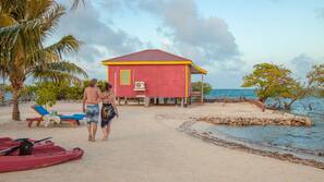 Private beach, white sand, sun loungers, beach towels