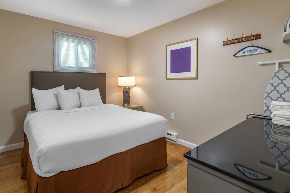 Anchor Inn and Cottages WellsOgunquit in Wells Best Rates & Deals on Orbitz