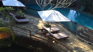 Kolam renang outdoor
